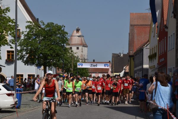 Volksfestlauf Freystadt 2022 - Bild 24 - ©Josef Sturm